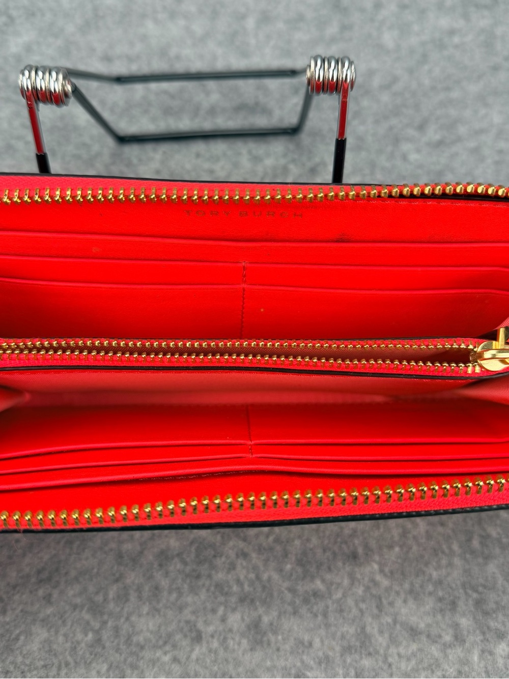 Tory Burch Georgia Zip Continental Wallet Coral Pink Quilted Leather Gold Logo - Picture 10 of 16